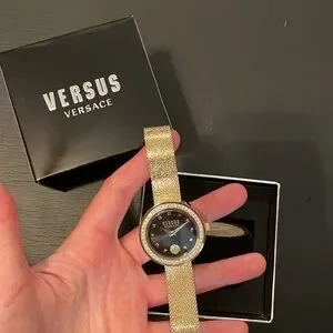 Brand new gold Versace watch that has never been worn. Accessories | Brand New Gold Versace Watch That Has Never  main image 2